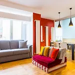 Fresh And Trendy Flat At Vomero