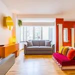Fresh And Trendy Flat At Vomero